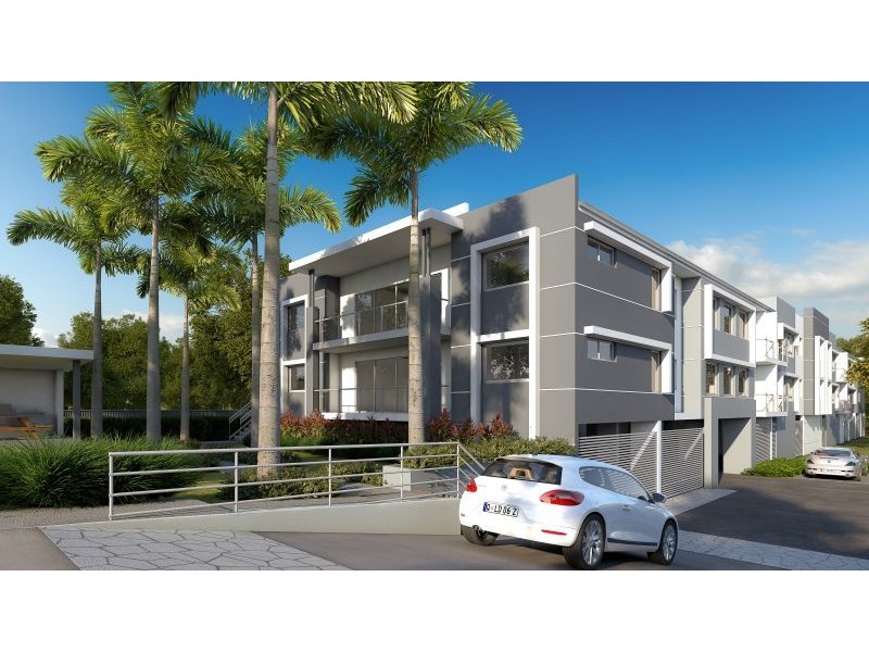 425 Pine Ridge Road, Runaway Bay QLD 4216