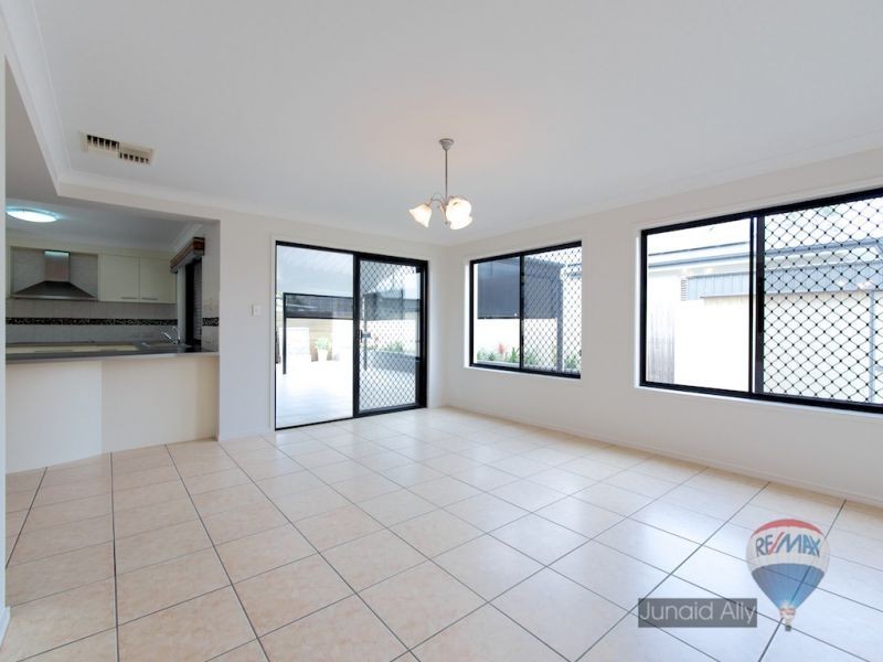 27 The Heights, Underwood QLD 4119