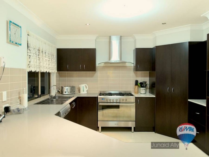 15 Hatia Place, Kuraby QLD 4112