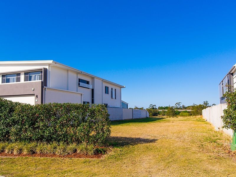 57 River Links Boulevard East, Helensvale QLD 4212