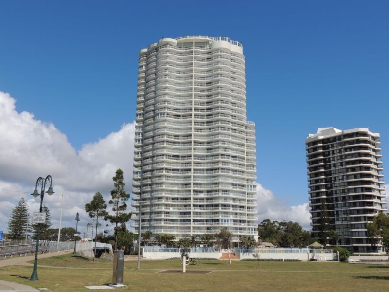 5 Bayview Street, Runaway Bay QLD 4216