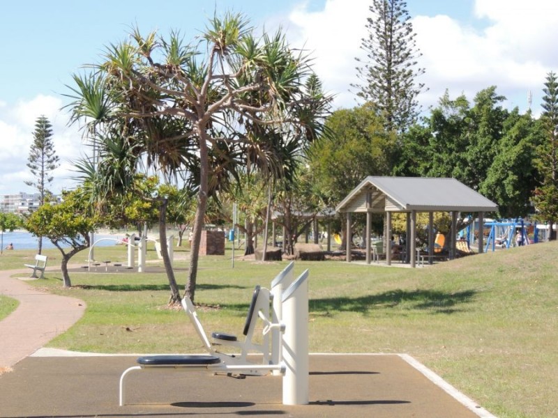 5 Bayview Street, Runaway Bay QLD 4216