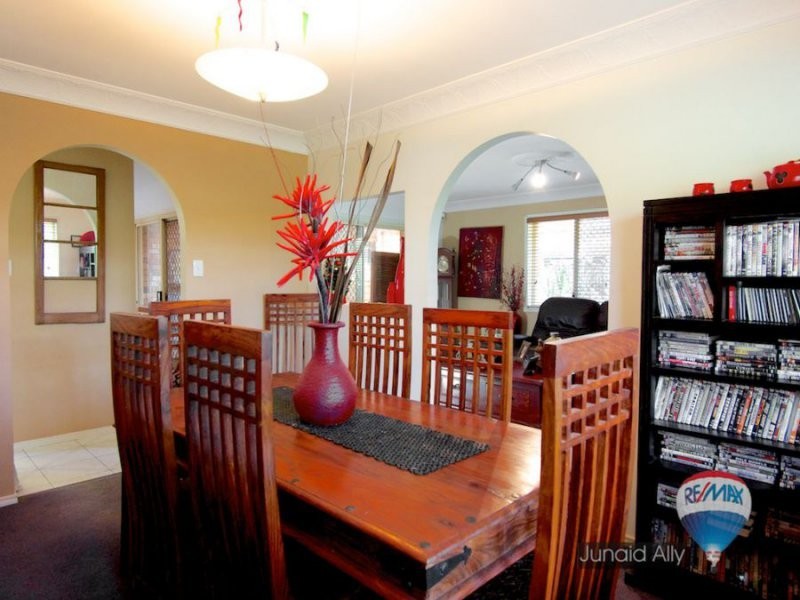 5 Taft Court, Stretton QLD 4116