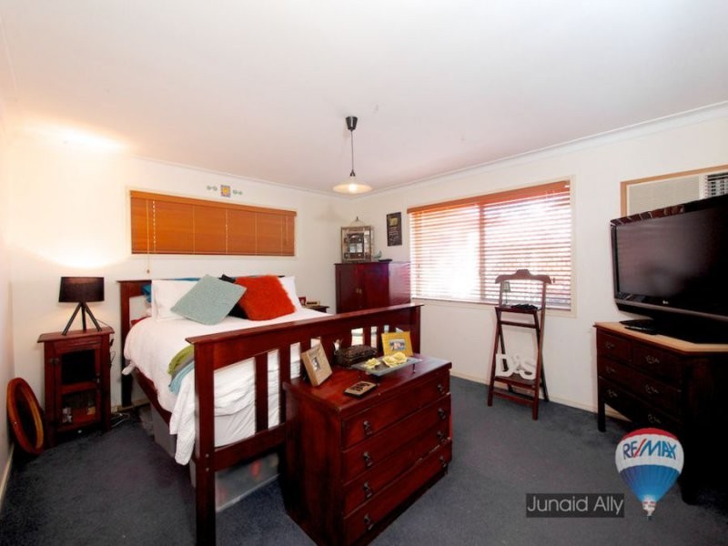 5 Taft Court, Stretton QLD 4116