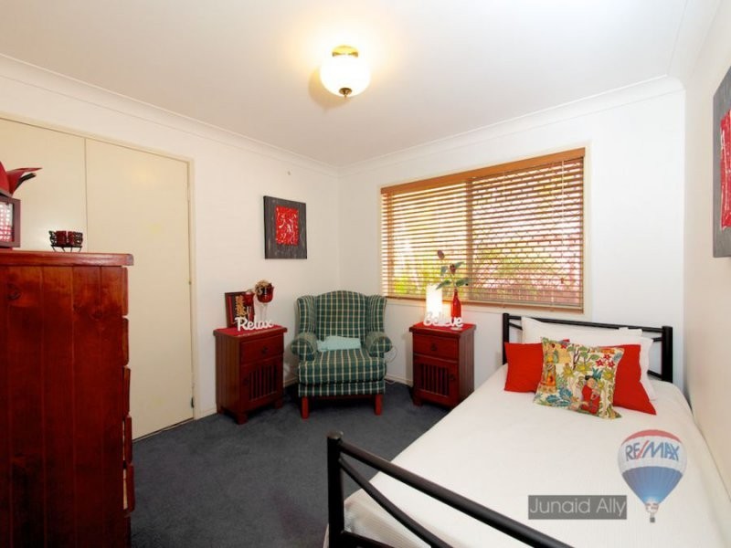 5 Taft Court, Stretton QLD 4116