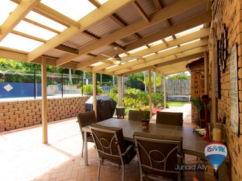 102 Passerine Drive, Rochedale South QLD 4123