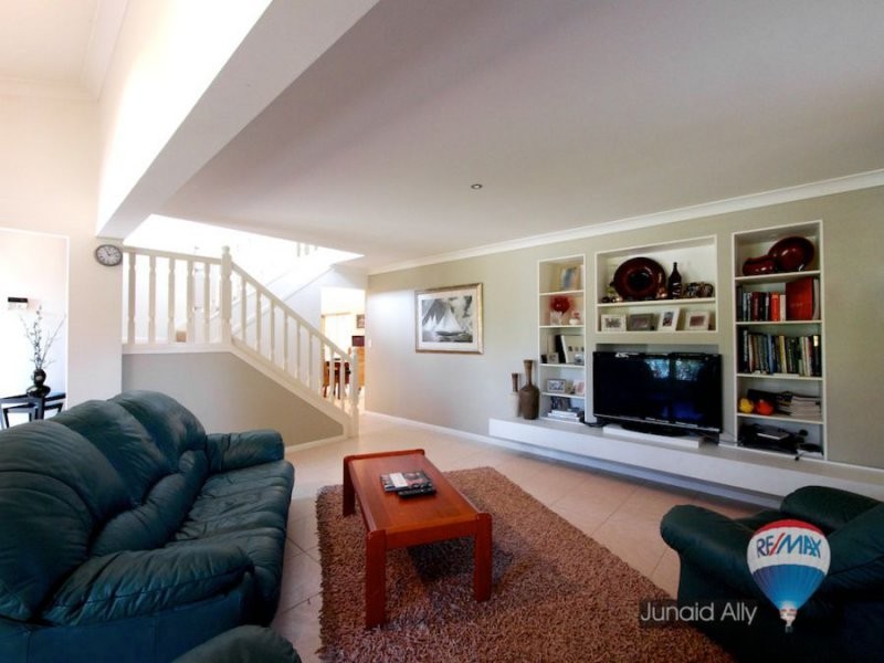 102 Passerine Drive, Rochedale South QLD 4123