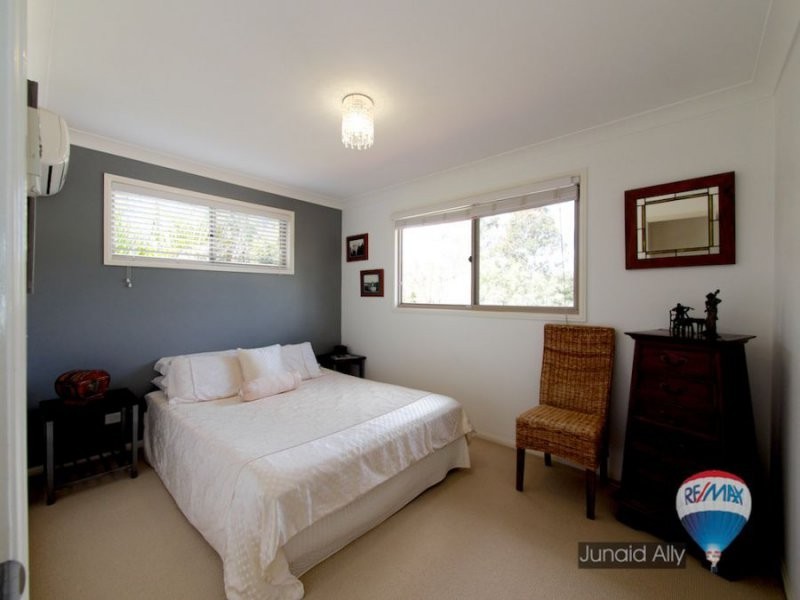 102 Passerine Drive, Rochedale South QLD 4123