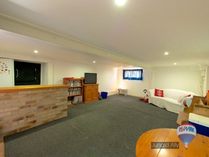 18 Trevelloe Street, Rochedale South QLD 4123