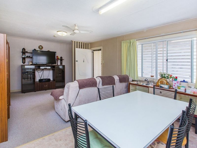 70 Dunrod Street, Holland Park West QLD 4121