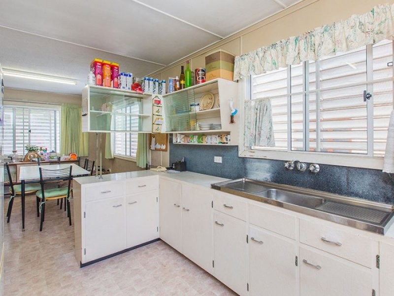 70 Dunrod Street, Holland Park West QLD 4121