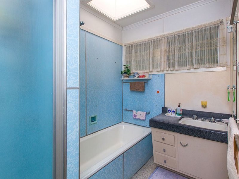 70 Dunrod Street, Holland Park West QLD 4121