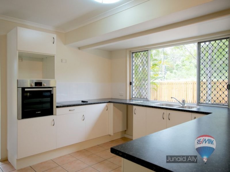 16 Jacaranda Place, Eight Mile Plains QLD 4113