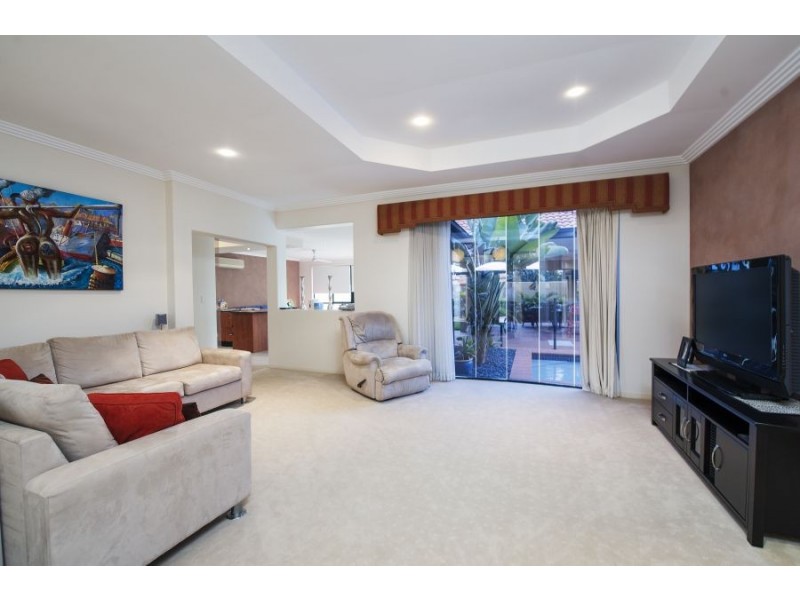 12 Dallow Crescent, Helensvale QLD 4212