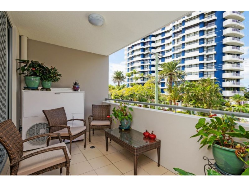 12 Bayview Street, Runaway Bay QLD 4216