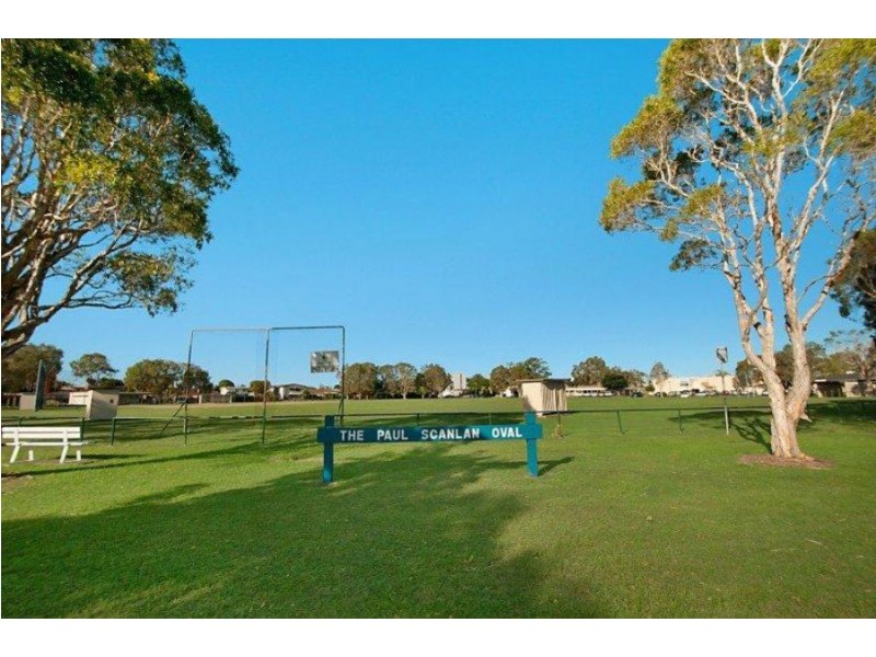 48 & 50 Falkinder Avenue, Paradise Point QLD 4216