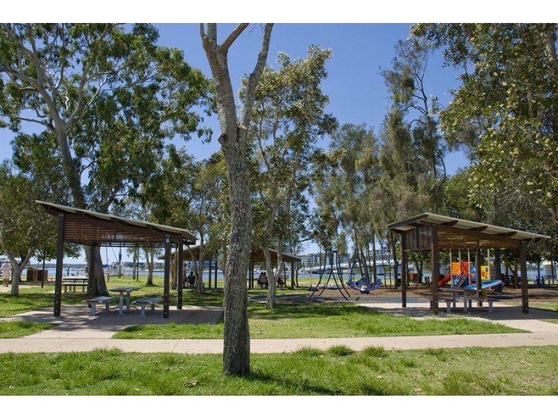 48 & 50 Falkinder Avenue, Paradise Point QLD 4216