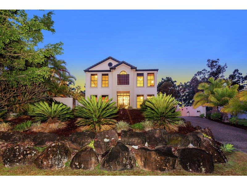 17 CHICHESTER DRIVE, Arundel QLD 4214