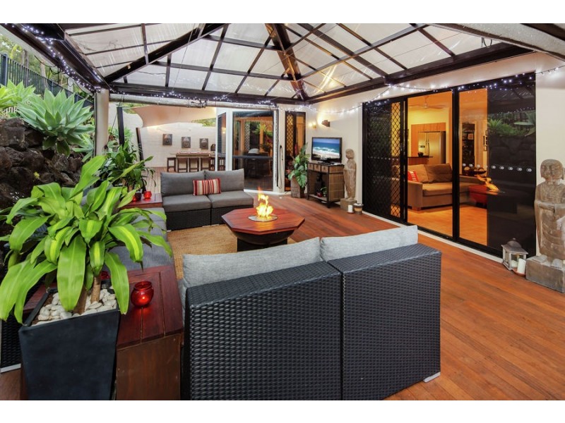 17 CHICHESTER DRIVE, Arundel QLD 4214