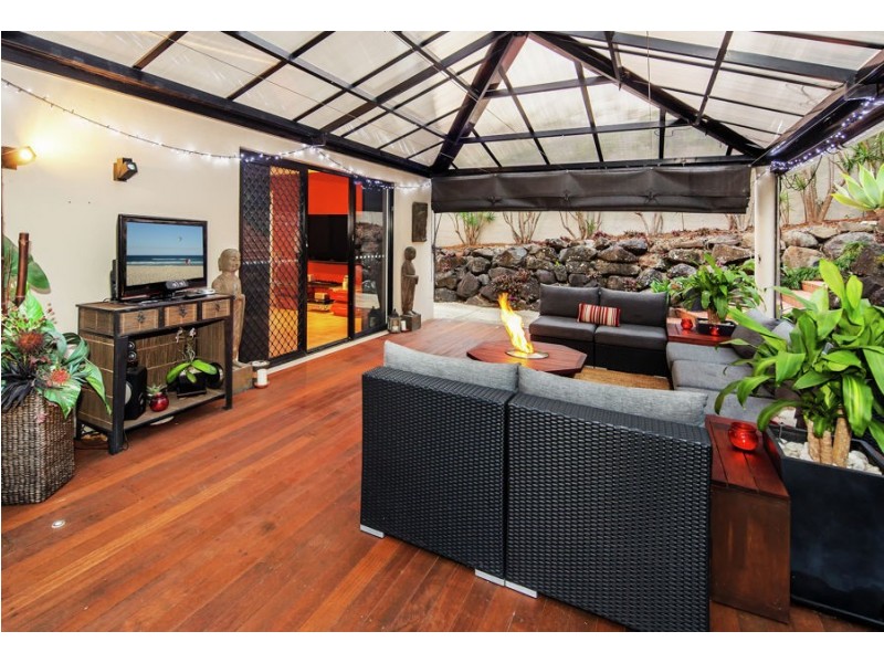 17 CHICHESTER DRIVE, Arundel QLD 4214