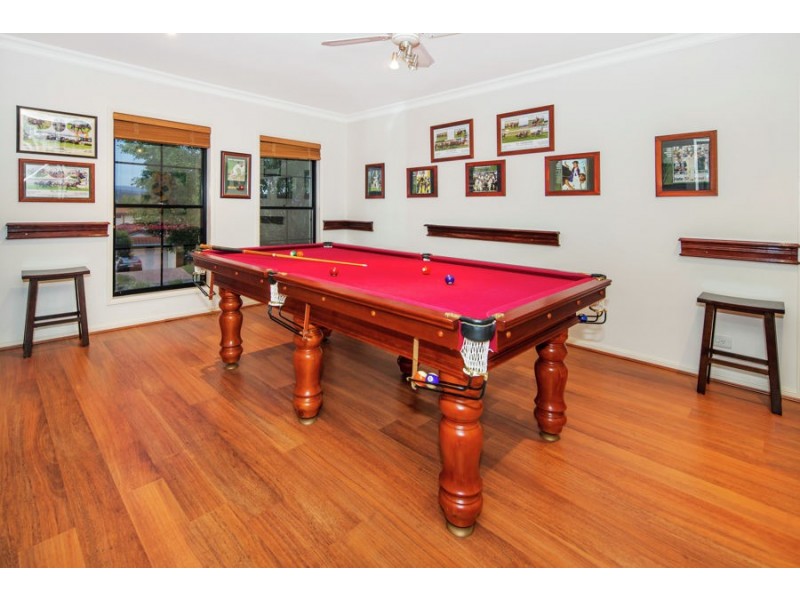 17 CHICHESTER DRIVE, Arundel QLD 4214