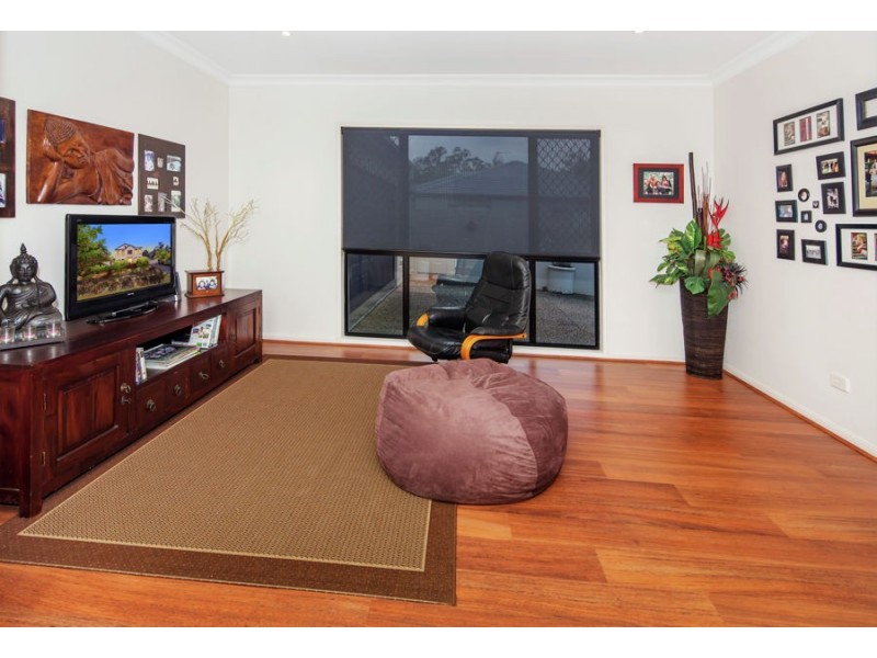 17 CHICHESTER DRIVE, Arundel QLD 4214