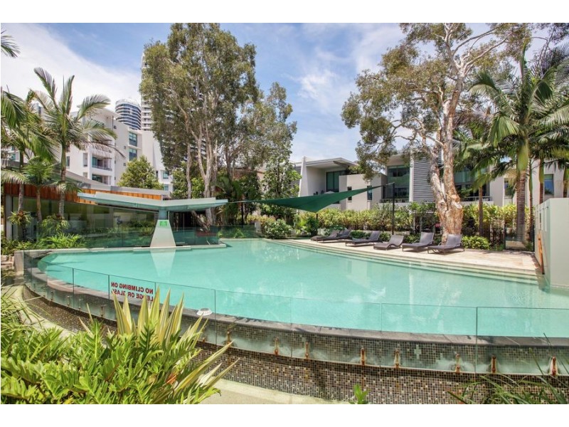 16D/20 Bayview Street, Runaway Bay QLD 4216