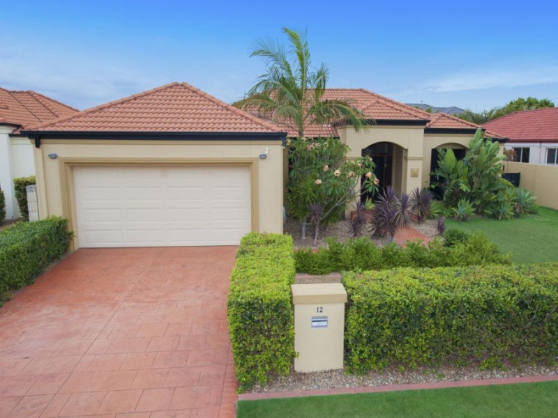 12 Dallow Crescent, Helensvale QLD 4212