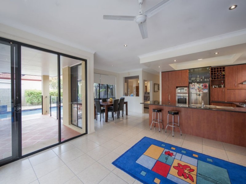 12 Dallow Crescent, Helensvale QLD 4212