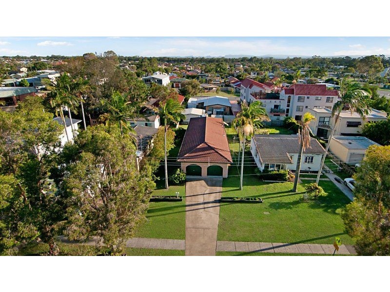 48 Falkinder Ave, Paradise Point QLD 4216
