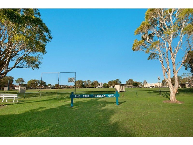 48 Falkinder Ave, Paradise Point QLD 4216