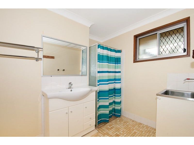 48 Falkinder Ave, Paradise Point QLD 4216