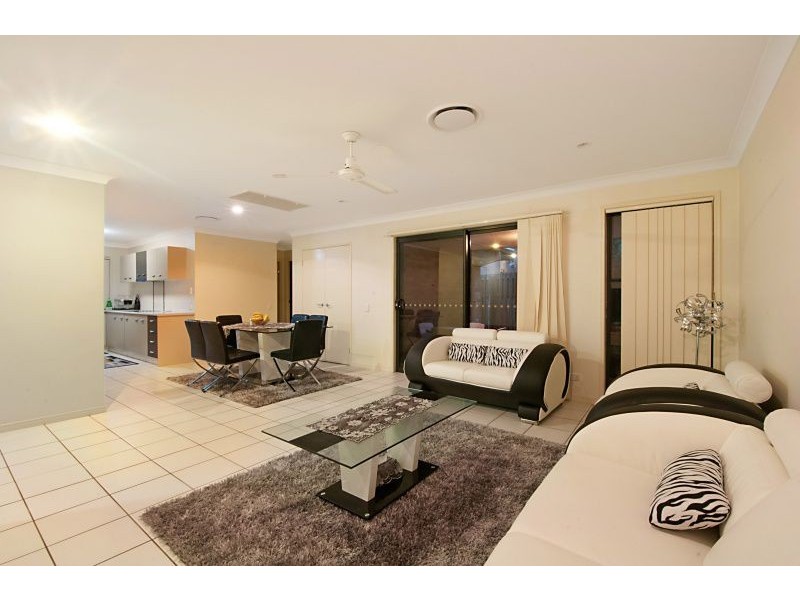 15 Bella Bvd, Pimpama QLD 4209
