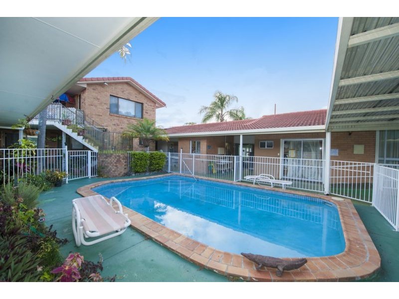 1/40 Imperial Parade, Labrador QLD 4215