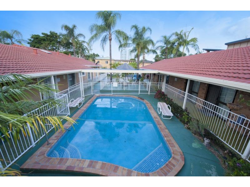 1/40 Imperial Parade, Labrador QLD 4215