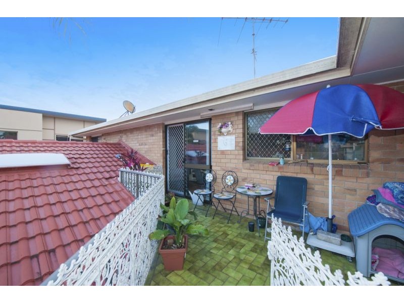 1/40 Imperial Parade, Labrador QLD 4215