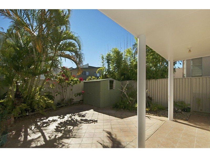 2/7 Mallard Avenue, Paradise Point QLD 4216