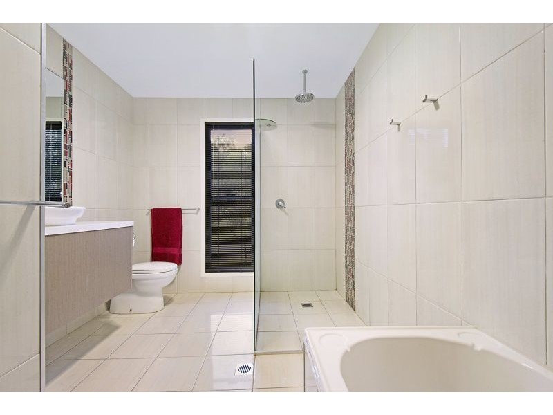 17 Abercrombie Cres, Upper Coomera QLD 4209