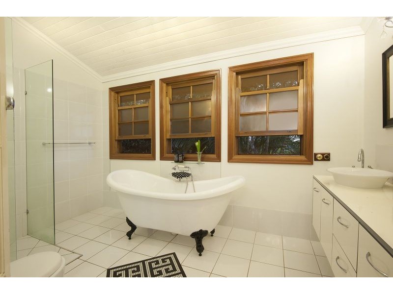 9 Dunnes, Hope Island QLD 4212