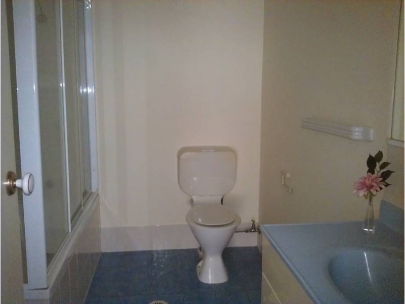 103-105 Frank Street, Labrador QLD 4215