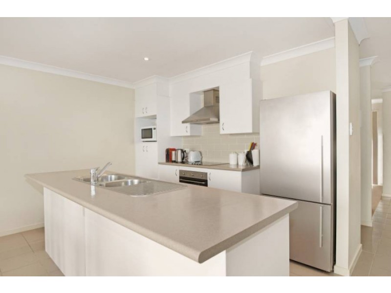 7/23 Park Esplanade, Coomera QLD 4209