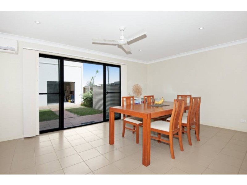 7/23 Park Esplanade, Coomera QLD 4209