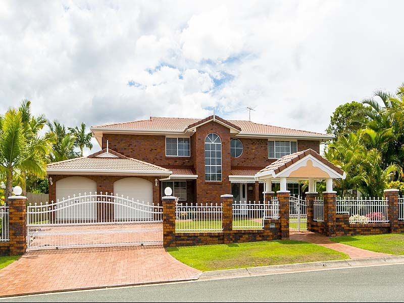 4 Pinecroft Close, Calamvale QLD 4116