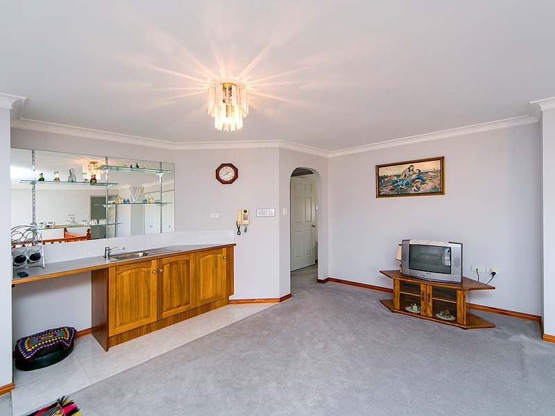 4 Pinecroft Close, Calamvale QLD 4116