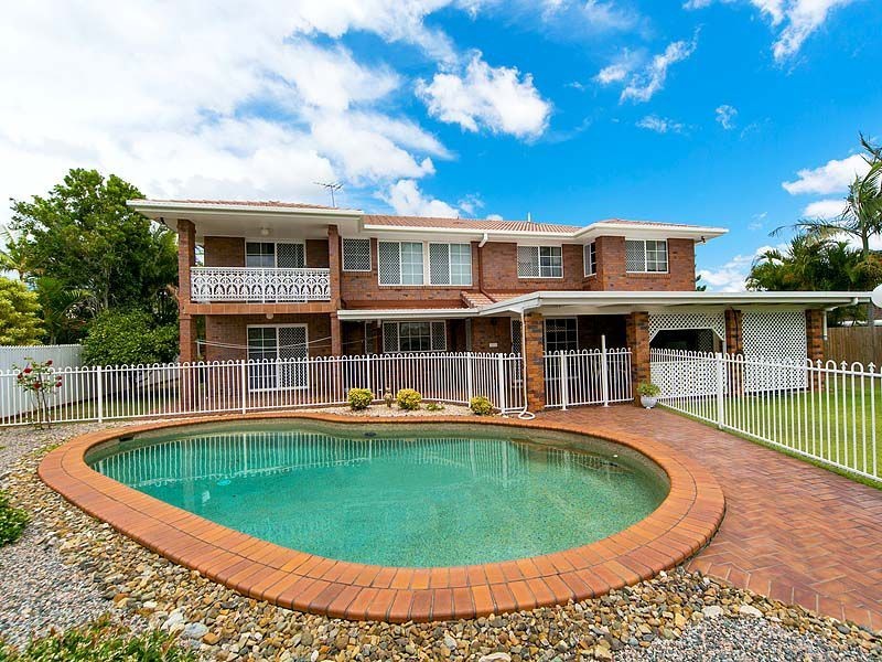 4 Pinecroft Close, Calamvale QLD 4116