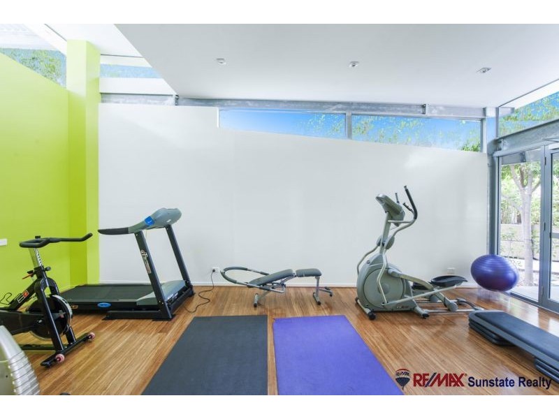 28 Bayview Street, Runaway Bay QLD 4216