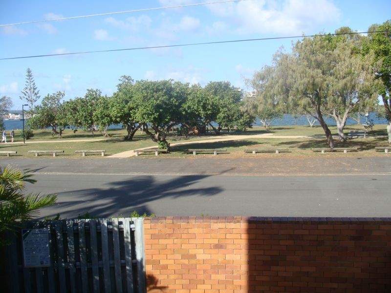 6b The Esplanade, Paradise Point QLD 4216