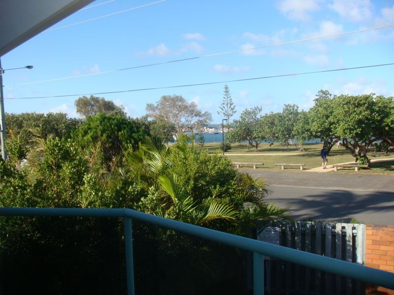 6b The Esplanade, Paradise Point QLD 4216