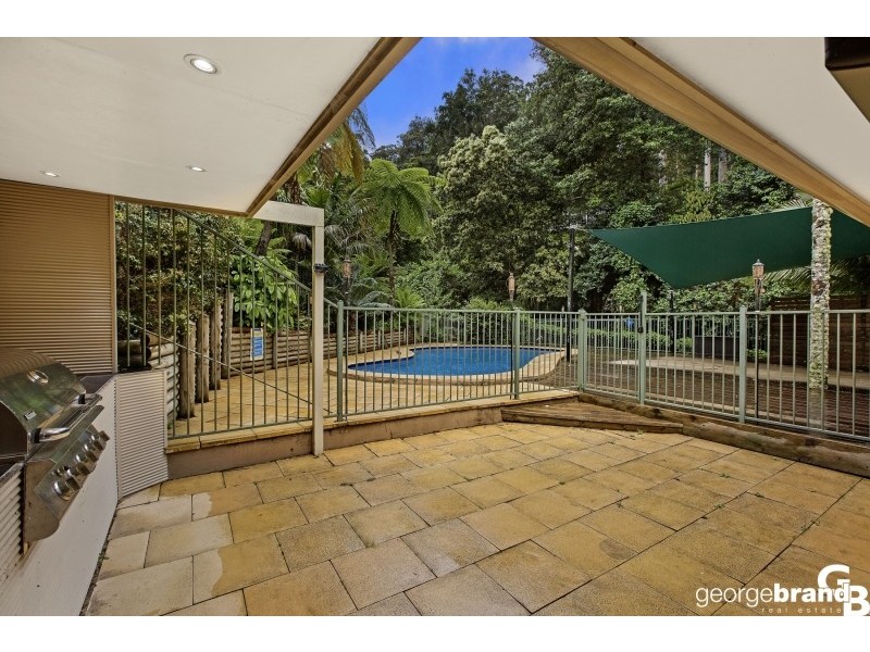 240 The Round Dr, Avoca Beach NSW 2251