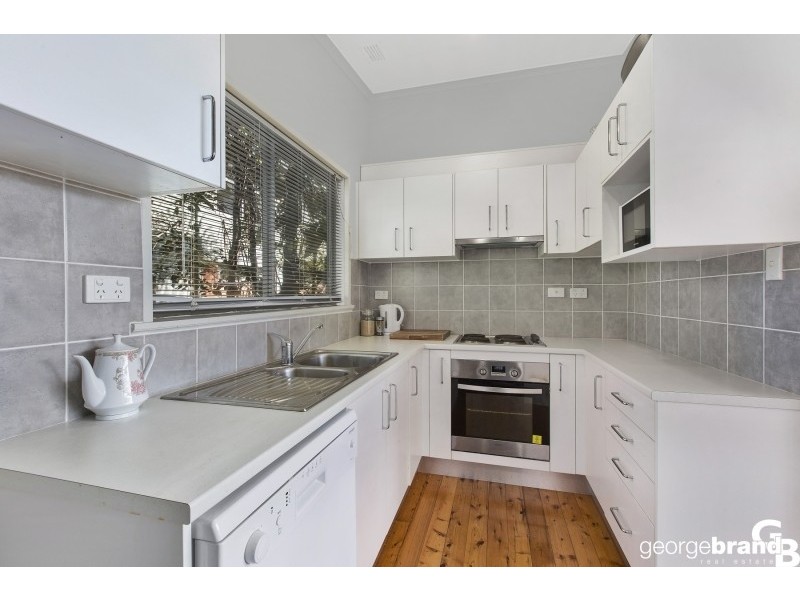 8 Ridgway Road, Avoca Beach NSW 2251